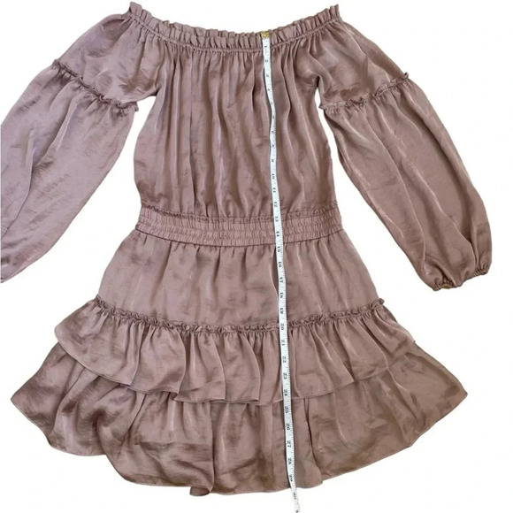 MISA Los Angeles Romi Dress Off the Shoulder Mauve
Size M - Picture 15 of 15